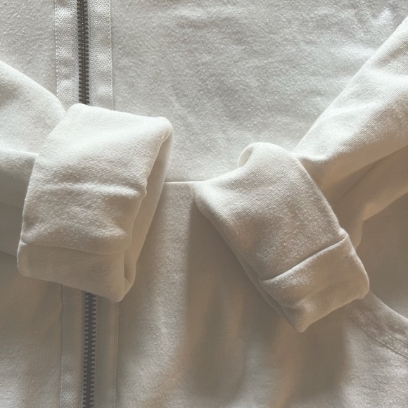 Lilly Pulitzer Solid White Popover - Sz Small - Picture 7 of 11